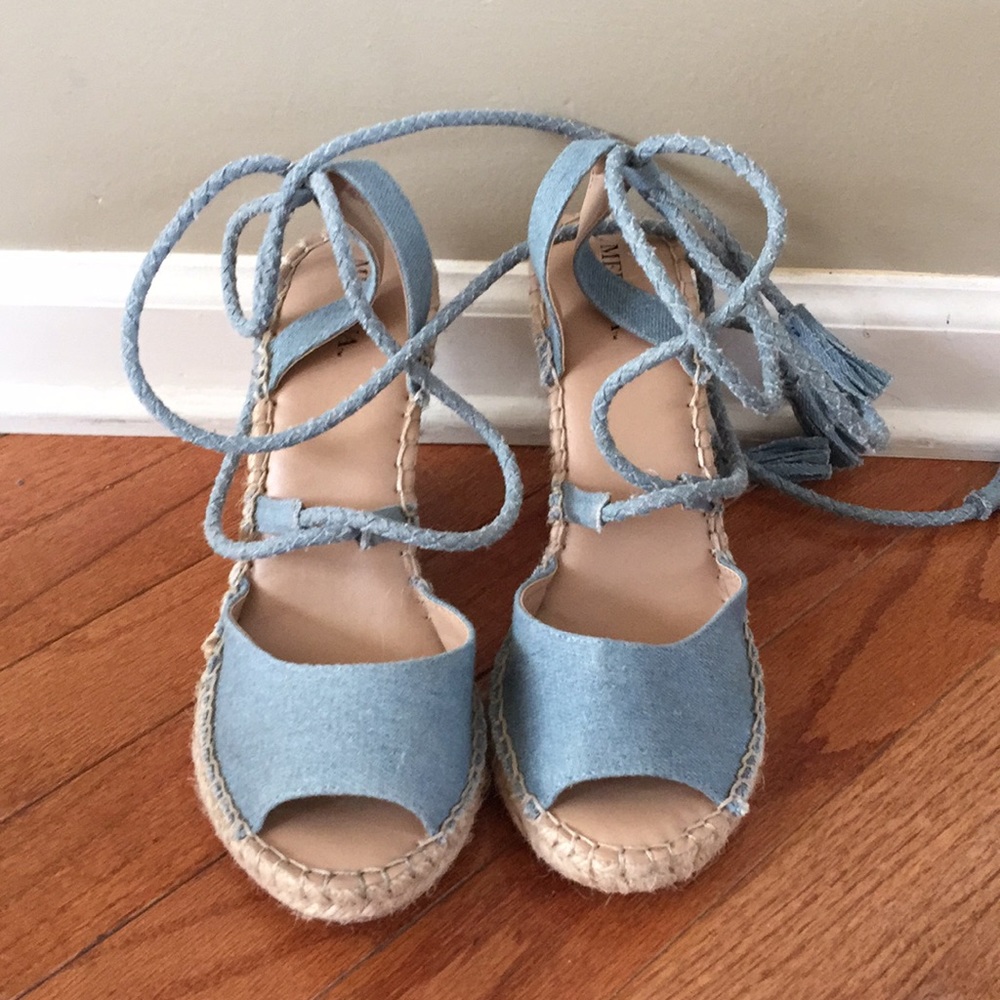 Never worn wedge merona sandal